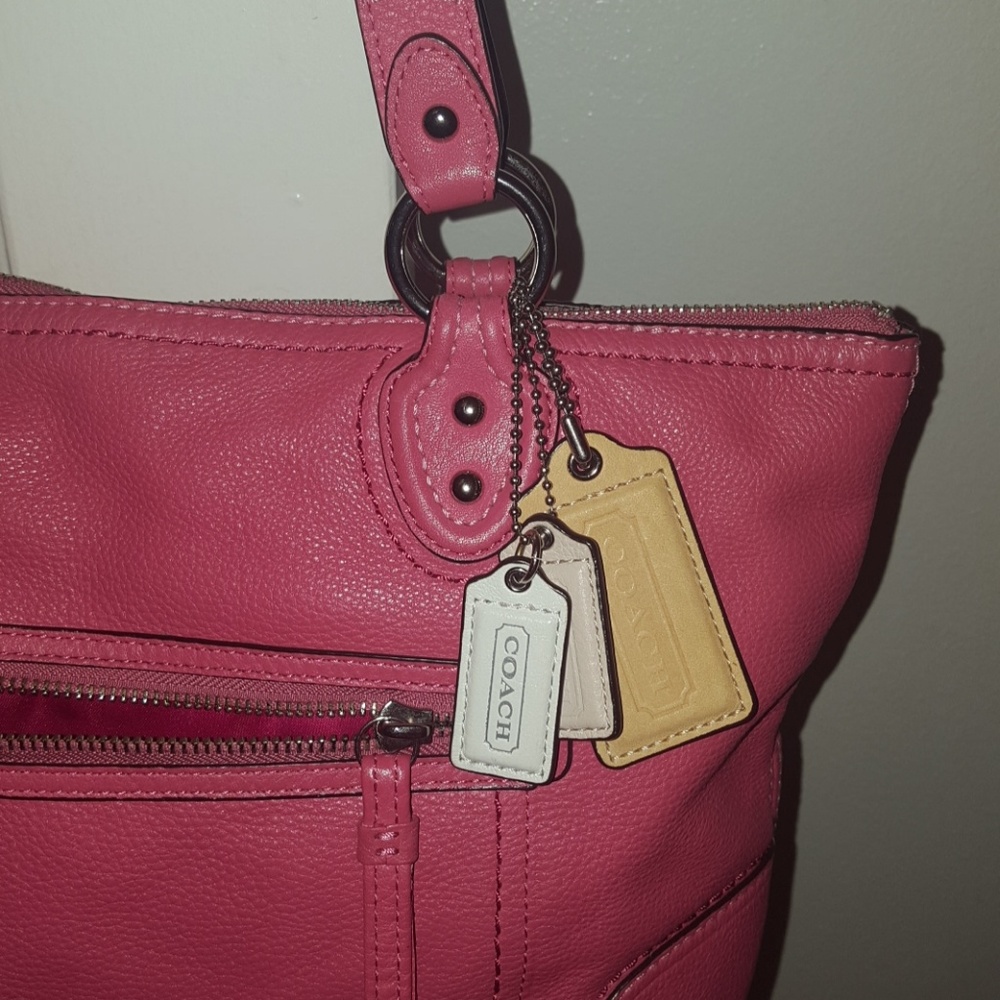 COACH - Picture 2 of 4